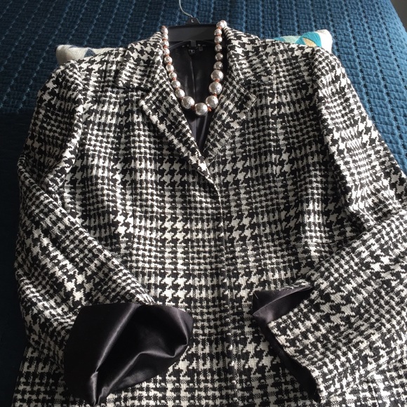 tahari plaid coat